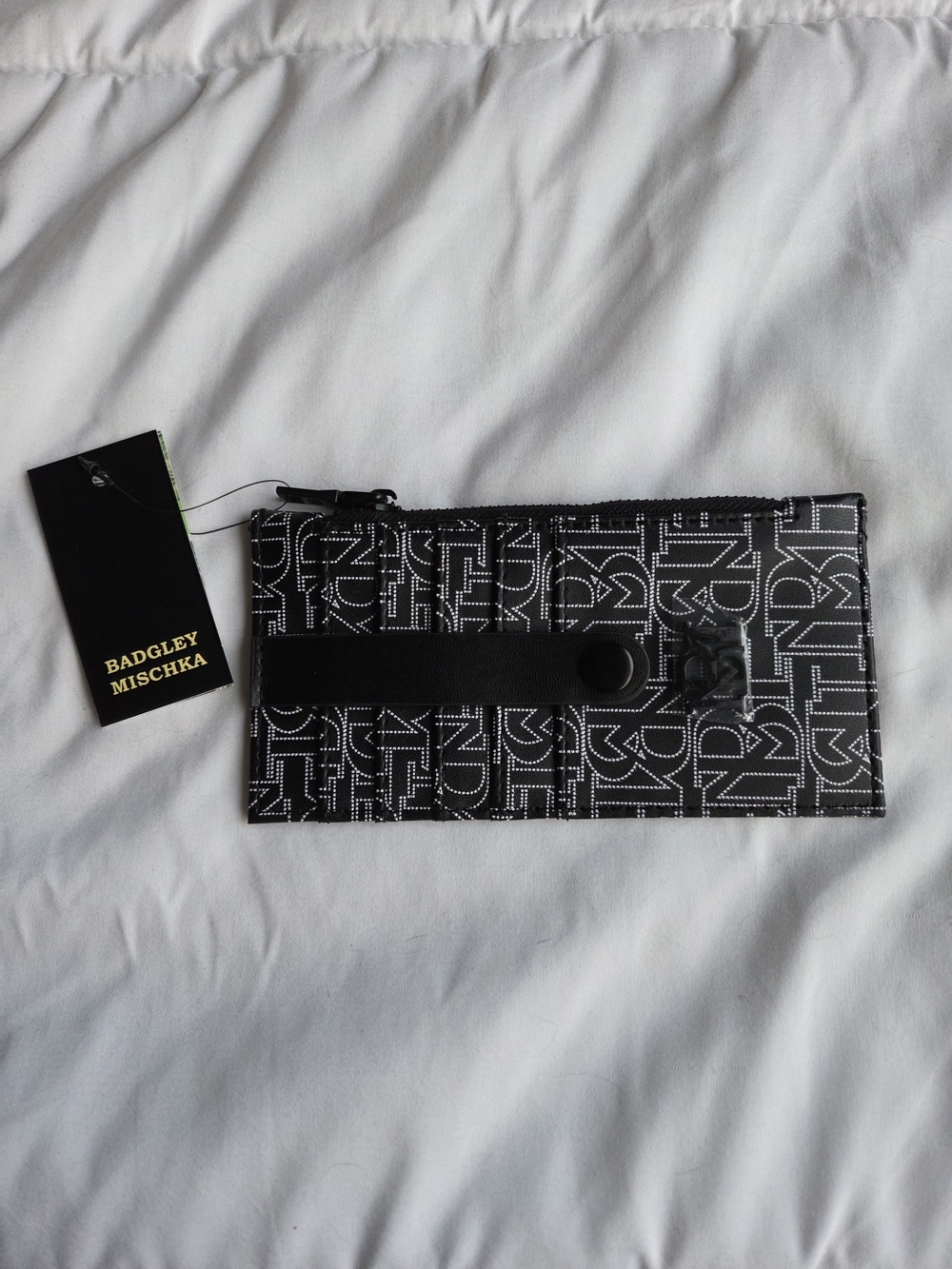 New!!! Badgley Mischka Black Logo Card Holder
